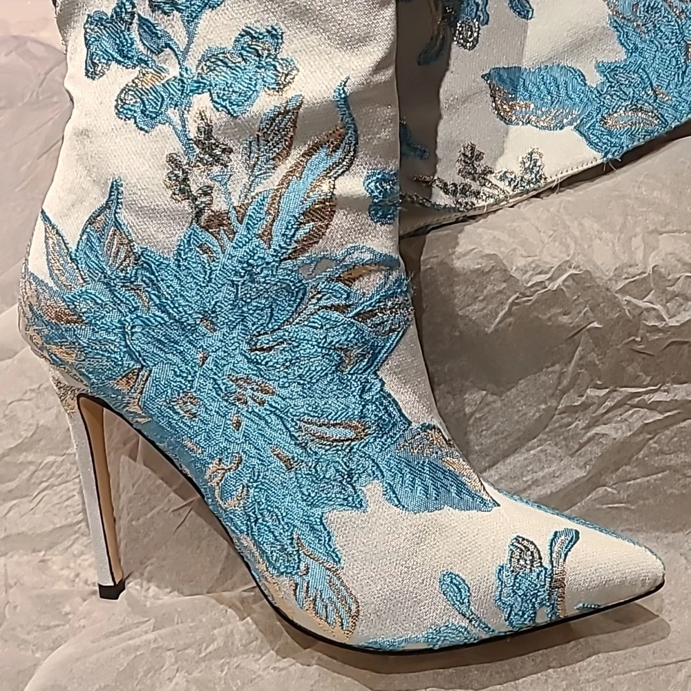 Women's knee high boots - Picture 2 of 6